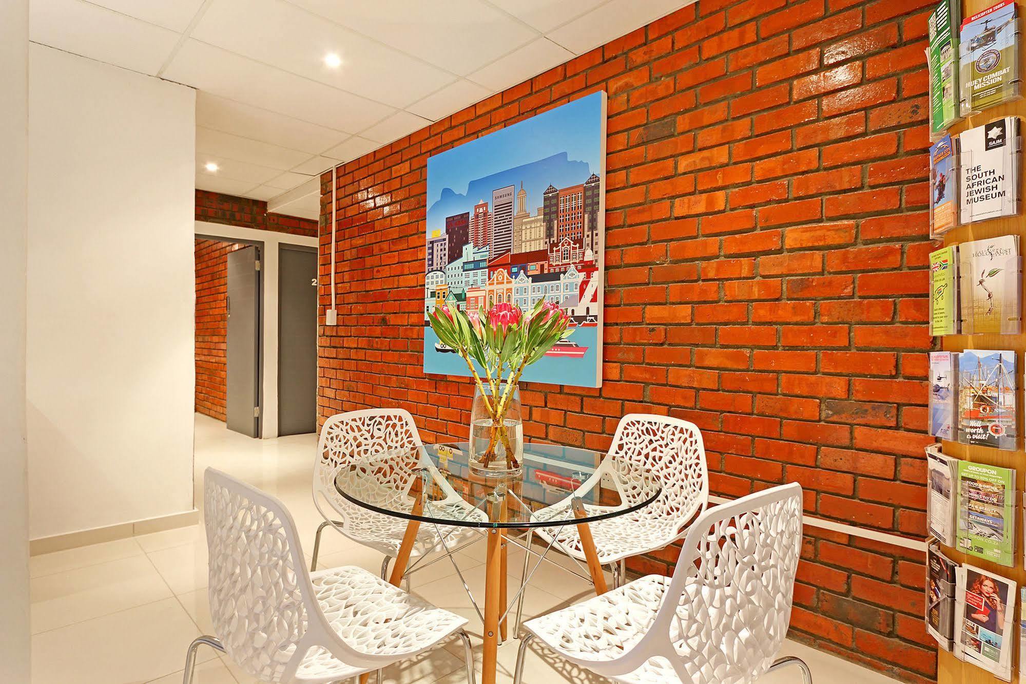 Happy Rhino Hotel Cape Town Luaran gambar